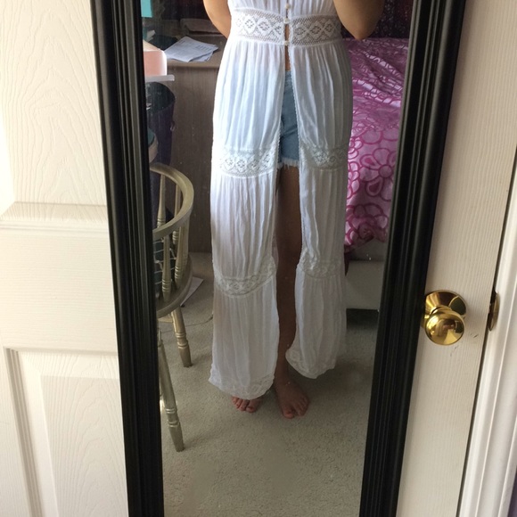 ❌SOLD❌ lace open front maxi dress - Picture 2 of 8